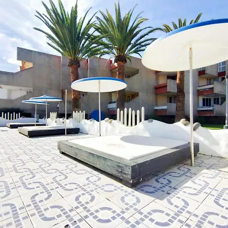 Apartamento Con Un Dormitorio Y Vista A La Jardin, Junto Al Mar, En Costa Del Silencio *