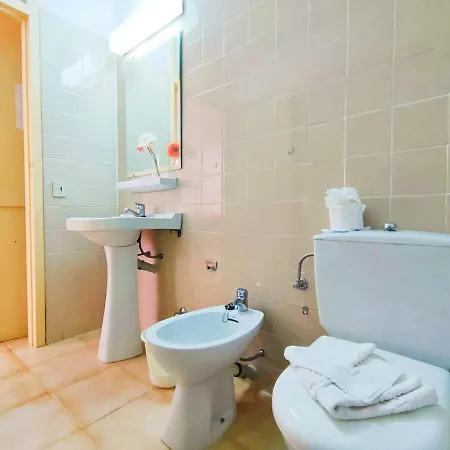 Apartamento Con Un Dormitorio Y Vista A La Jardin, Junto Al Mar, En Costa Del Silencio *