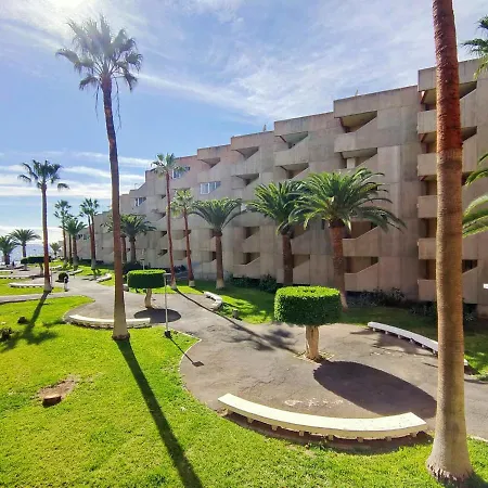 Apartamento con un dormitorio y vista a la jardin, junto al Mar, en Costa del Silencio Apartamento *