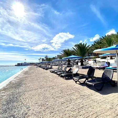 Apartamento Con Un Dormitorio Y Vista A La Jardin, Junto Al Mar, En Costa Del Silencio Costa Del Silencio
